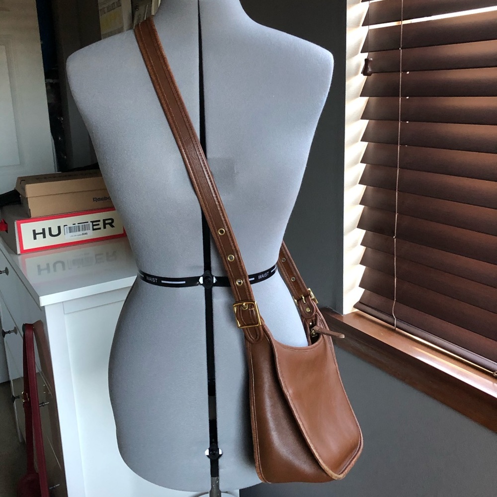 Coach vintage brown crossbody bag GUC